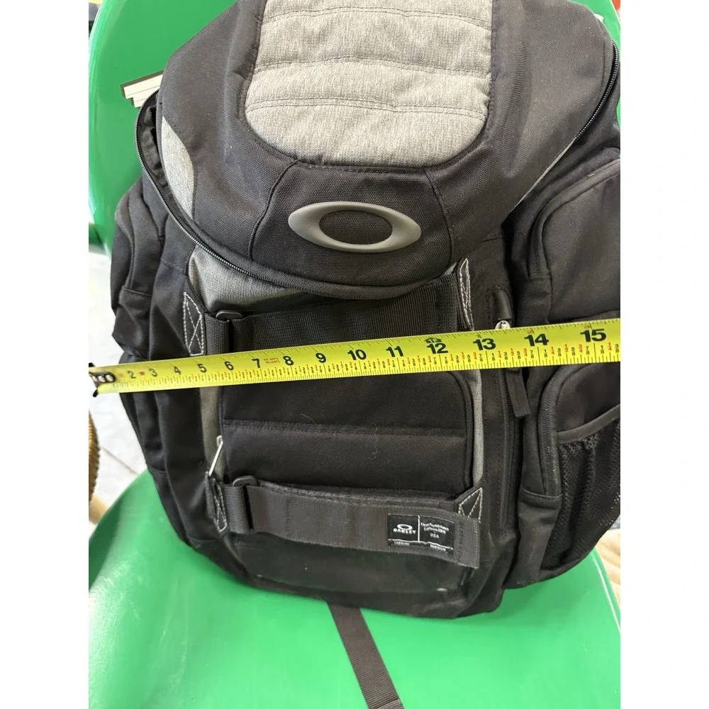 Oakley RN 96548 CA 35460 backpack Kitchen Sink Backpack 34L Capacity Gray Travel